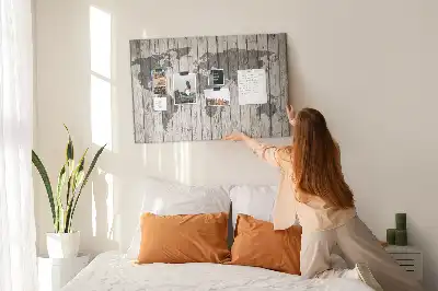 Bedruckte Weltkarte aus Kork