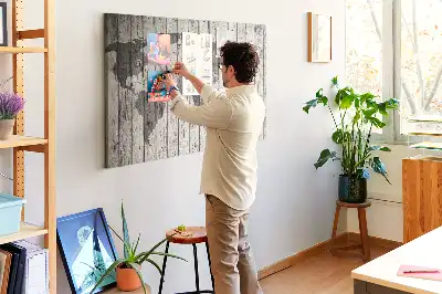 Bedruckte Weltkarte aus Kork