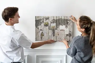 Bedruckte Weltkarte aus Kork