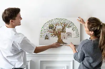 Kork-Pinnwand mit Baumwurzel-Motiv