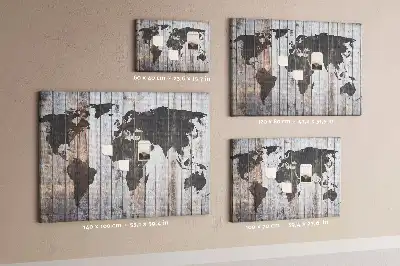 Bedruckte Korkplatte Welt auf Brettern