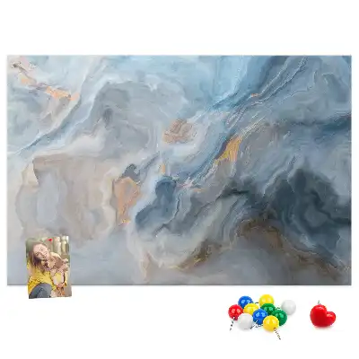 Pinnwand mit klassischer Fels-Textur