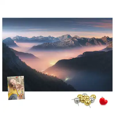 Bedruckte Korkplatte Berggipfel Landschaft