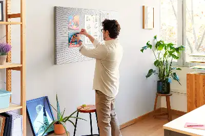 Bedruckte Korkplatte mit abstrakten Linien