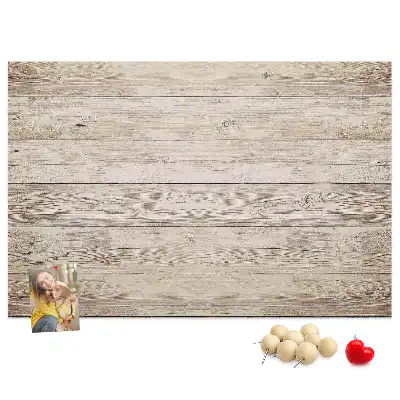Pinnwand aus Holzpaneelen