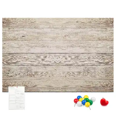 Pinnwand aus Holzpaneelen