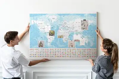 Bilder-Korktafel mit Illustration einer Kontinentkarte