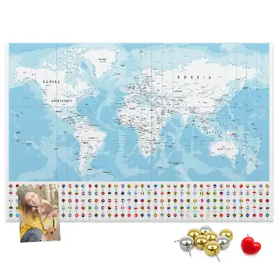 Bilder-Korktafel mit Illustration einer Kontinentkarte