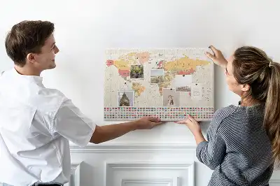Bedruckte Korkplatte mit Weltkarte