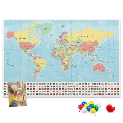 Pinnwand mit Weltkarte für Geografie