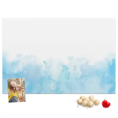 Pinnwand mit gemalten Flecken