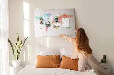 Kork-Pinnwand im Aquarell-Weltkarten-Design