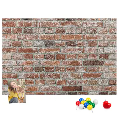 Kork-Pinnwand im Ziegelmauer-Design