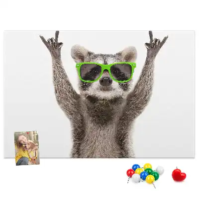 Bedruckte Korkplatte Waschbär mit Brille