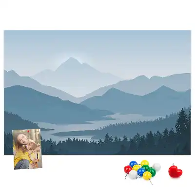 Bilder-Korktafel Panorama des Gebirgszuges
