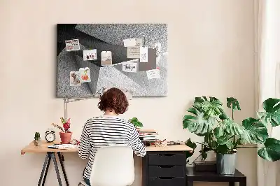 Pinnwand mit moderner Figurenkomposition