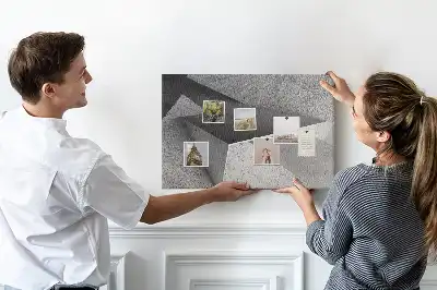 Pinnwand mit moderner Figurenkomposition