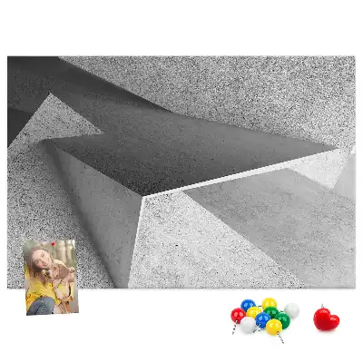 Pinnwand mit moderner Figurenkomposition