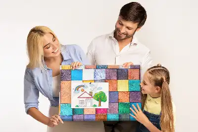 Bilder-Korktafel aus Holzwürfeln