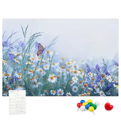 Bedruckte Korkplatte mit Schmetterling-auf-der-Wiese-Motiv