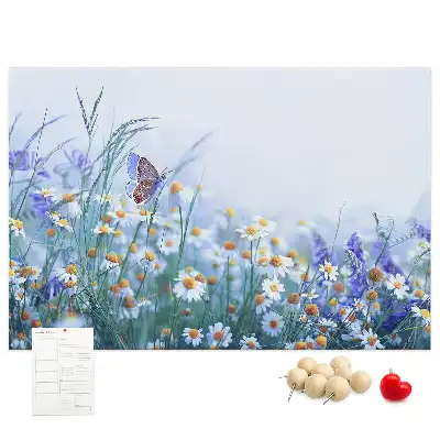 Bedruckte Korkplatte mit Schmetterling-auf-der-Wiese-Motiv