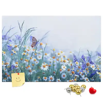 Bedruckte Korkplatte mit Schmetterling-auf-der-Wiese-Motiv