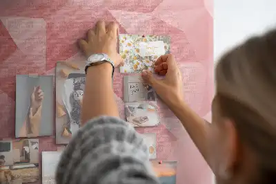 Kork-Pinnwand aus Mosaik-Dreiecken
