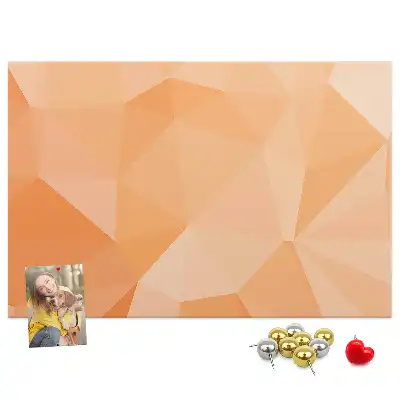 Bilder-Korktafel mit geometrischen Dreiecksformen