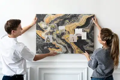 Bilder-Korktafel mit vergoldeter Felsstruktur