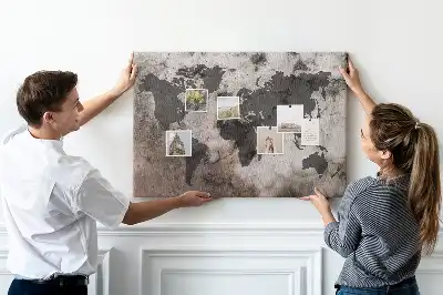 Bilder-Korktafel mit Weltkarten-Motiv in Sichtbeton-Optik