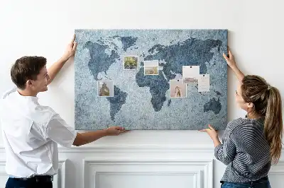 Bilder-Korktafel mit Weltkartenaufdruck