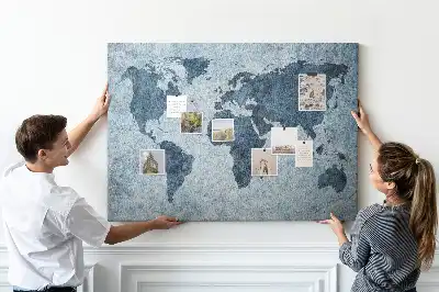 Bilder-Korktafel mit Weltkartenaufdruck
