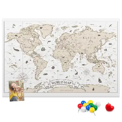 Bilder-Korktafel mit gealtertem Weltatlas-Design im Vintage-Stil
