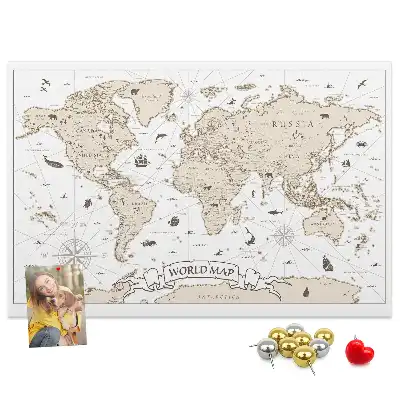 Bilder-Korktafel mit gealtertem Weltatlas-Design im Vintage-Stil