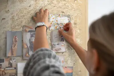 Bedruckte Korkplatte mit klassischer Retro-Weltkarte