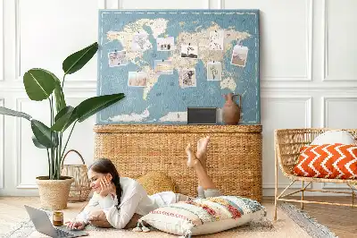 Pinnwand mit historischem Atlas Motiv