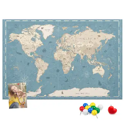 Pinnwand mit historischem Atlas Motiv