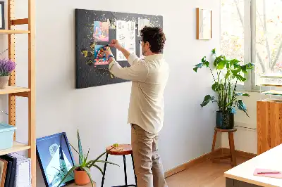 Bilder-Korktafel mit Goldkonfetti-Motiv