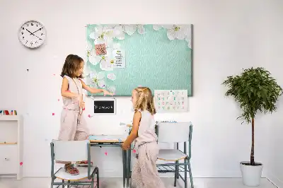Pinnwand mit Motiv blühende Gänseblümchen