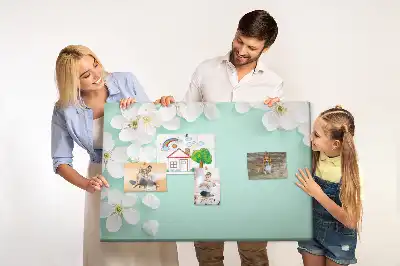 Pinnwand mit Motiv blühende Gänseblümchen