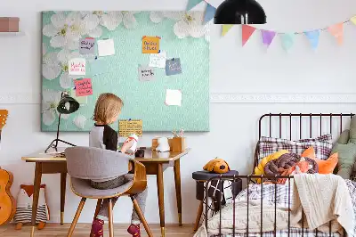Pinnwand mit Motiv blühende Gänseblümchen