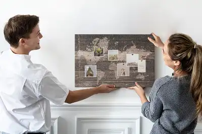 Bilder-Korktafel Weltkarte auf Holz