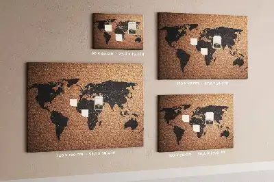 Bedruckte Korkpinnwand mit minimalistischem Kontinent-Umriss