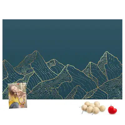 Kork-Pinnwand im Bergskizzen-Design