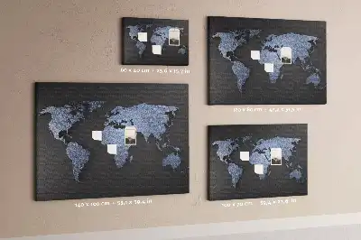 Bilder-Korktafel mit räumlichem Umriss der Kontinente