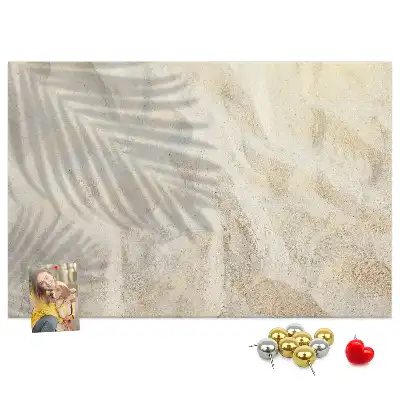 Bedruckte Korkplatte Palmenschatten Sand