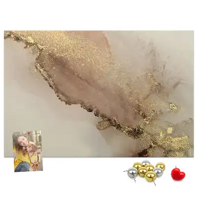 Pinnwand in Steinoptik mit goldener Maserung
