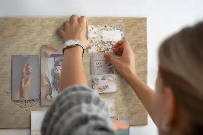 Korktafel mit Kompass-Motiv auf Leinwand