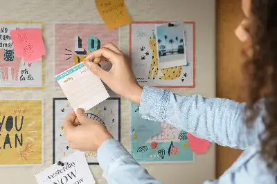 Korkpinnwand mit Motivationssprüchen