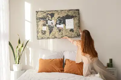 Bedruckte Kork-Weltkarte im Retro-Stil